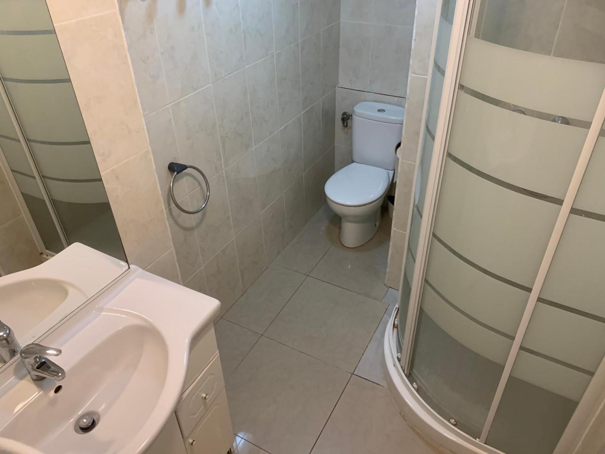Waterside Apartment - Two Bedroom إمبوريابرافا المظهر الخارجي الصورة