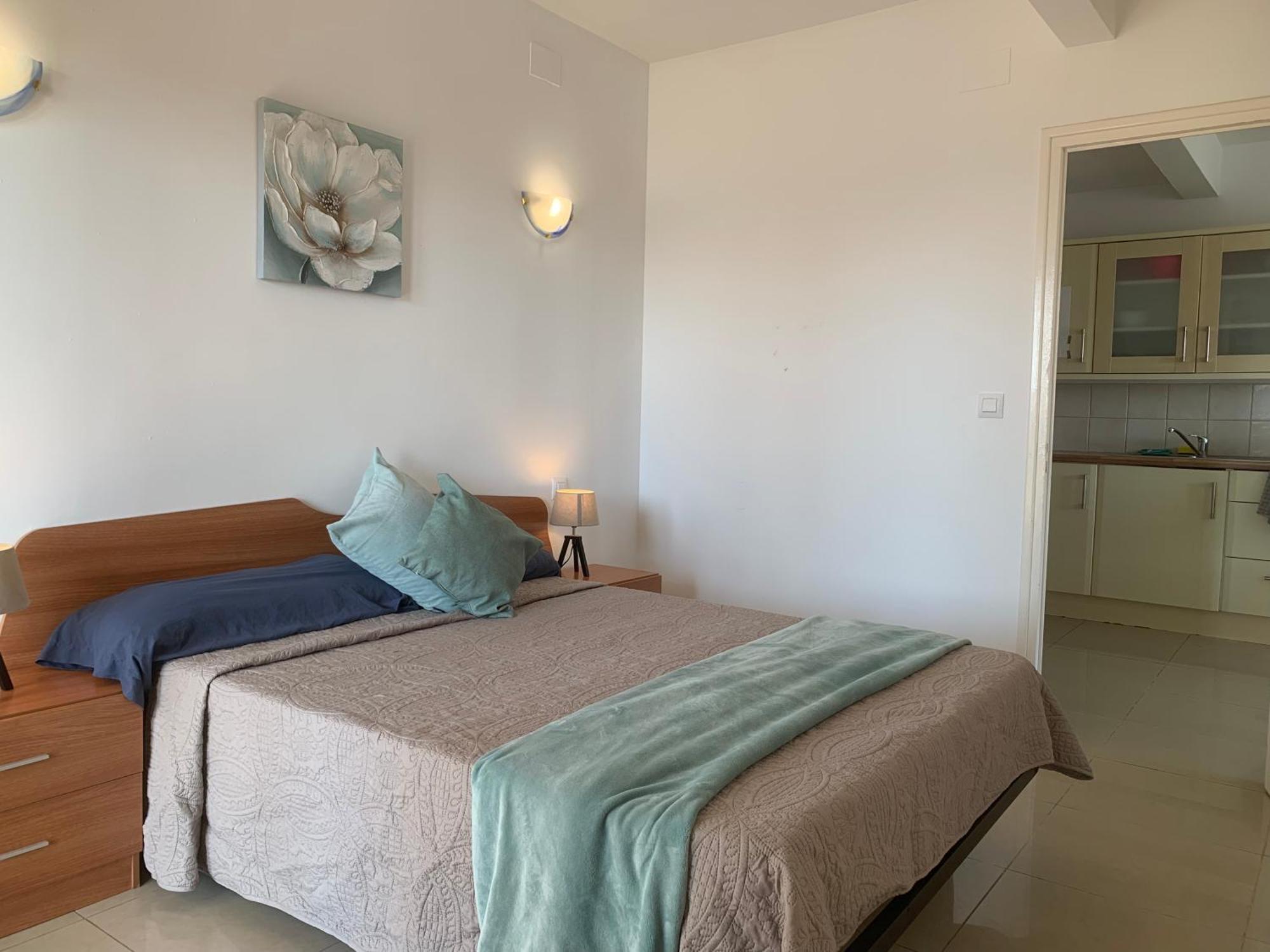 Waterside Apartment - Two Bedroom إمبوريابرافا المظهر الخارجي الصورة