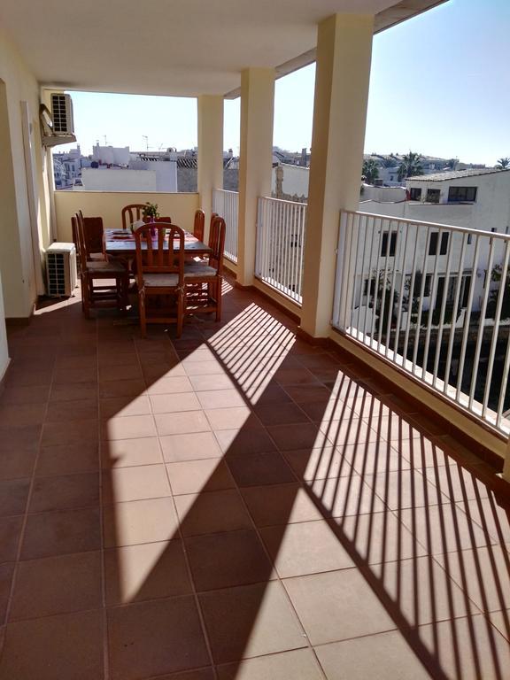 Waterside Apartment - Two Bedroom إمبوريابرافا الغرفة الصورة